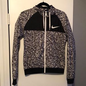 Nike hooded windbreaker